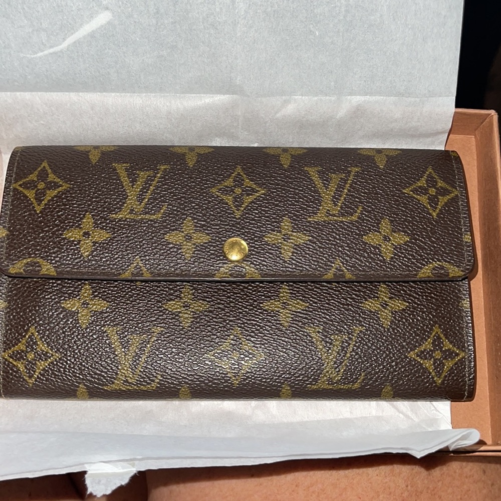 Louis Vuitton Sarah Wallet ❣️❣️Price Drop - Picture 13 of 13
